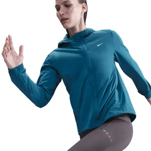 Women's waterproof jacket Nike Swift Repel image-3