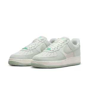 Damestrainers Nike Air Force 1 '07 SE image-2