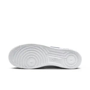 Trainers Nike Air Force 1 '07 LV8 image-6