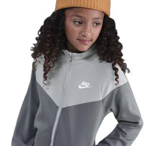 hq9315-084-fato-de-treino-dri-fit-para-crianca-nike-smoke-grey-lt-smoke-grey-white