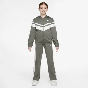 Dětský teplákový komplet Nike Dri-Fit image-0