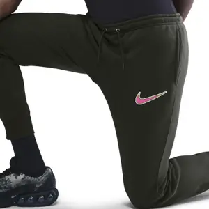 Pantalon de jogging en fleece Nike image-4