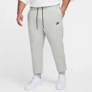 Jogging Nike Tech image-1