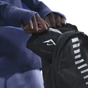 Trousers Nike Trailwind image-6