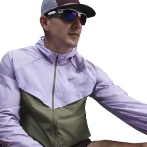 Chubasquero Nike Stride image-4