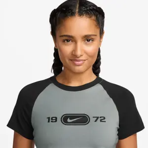 Camiseta de punto relajante para mujer Nike image-2