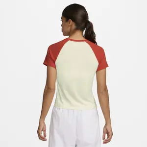 Women's T-shirt Nike Chill Knit image-1