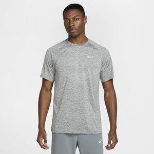 hv5203-084-t-shirt-nike-stride-smoke-grey-htr-reflective-silv