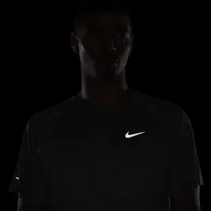 T-shirt Nike Stride image-6