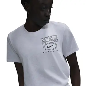 T-shirt de mulher Nike Club CC image-5