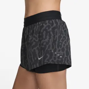 Pantalón corto mujer Nike Swift image-2