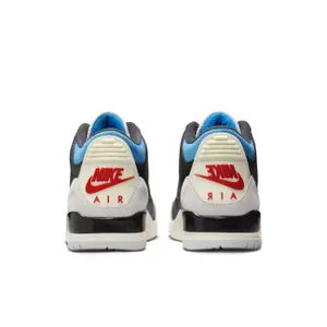 Sapatilhas Nike Air Jordan 3 Retro image-4