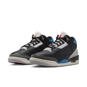 Sapatilhas Nike Air Jordan 3 Retro image-2