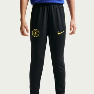 Pantalão de Treino Criança Chelsea FC Strike 2026/27 image-1