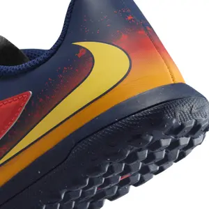 Football boots Nike Phantom 6 Low Club Erling Haaland TF | Foot-Store