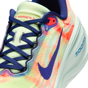 Running shoes Nike Vomero Plus image-6