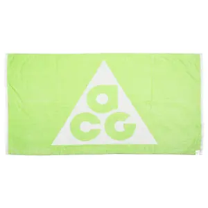 n1008820-318-towel-nike-acg-vapor-green-summit-white-one-size