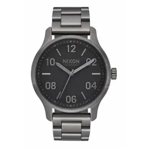 Watch Nixon Patrol image-0