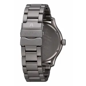 Watch Nixon Patrol image-2