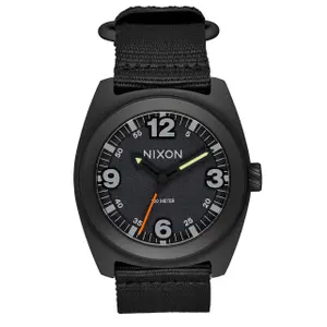 Oglądaj Nixon Clutch 42 image-0