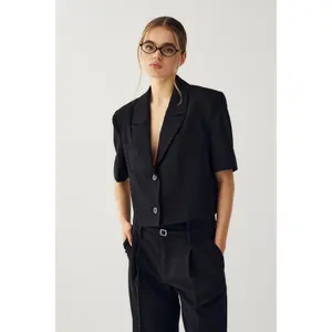 Blazer corto da donna Noella Leanne image-1