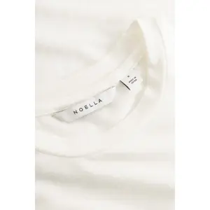Women's T-shirt Noella Julia image-4