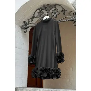 Robe corta a volantini donna Noella Latania image-4