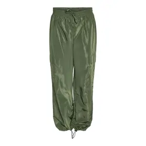 Calças cargo impermeáveis para mulher Noisy May Sky image-0