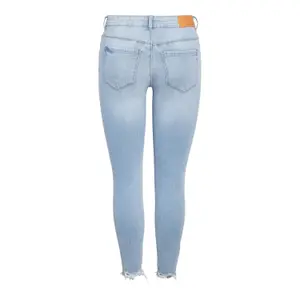 Vaqueros de mujer Noisy May NMKIMMY NW DESTROY ANK SKNY AZ370LB NOOS image-1