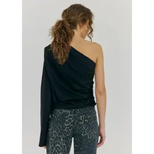 Women's top Norr Talua image-1