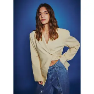 Blazer de mujer Norr Alli image-3