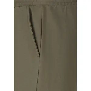 Short Nou Regester image-2