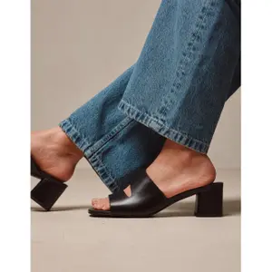 Women's mules Odaje Fika image-3