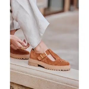 Derbie woman Odaje Romane image-2