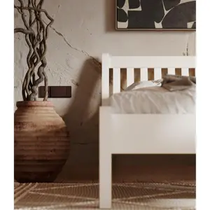 Κρεβάτι από μασίφ ξύλο Olivia Living Tonja 160 image-5