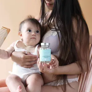 Suplementos dietéticos para mujeres Omum New Nutricosmetique Mon Coup de Pousse image-1