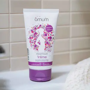 L'intime - moisturizing and soothing intimate hygiene care Omum image-1