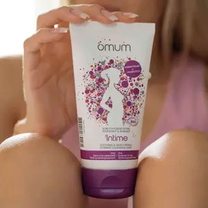 L'intime - moisturizing and soothing intimate hygiene care Omum image-4