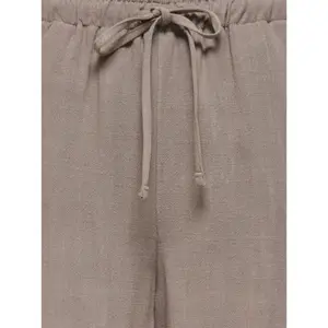 Women's linen shorts Only Siesta MW Pull-Up image-6
