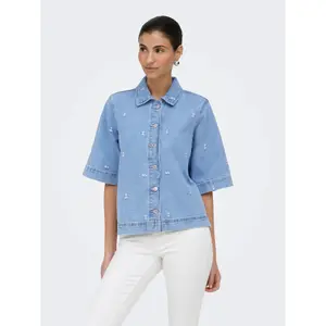 Woman's shirt Only Bella image-1