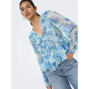 Women's blouse Only Victoria image-5