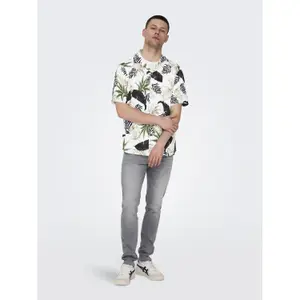 Shirt Only & Sons Wayne Life AOP Viscose image-1