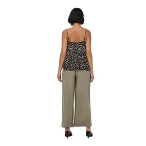 Tanktop mit Schleife für Frauen Only onltoria life image-4