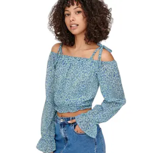 Langärmeliges Damen-Crop-Top Only onlstar image-3