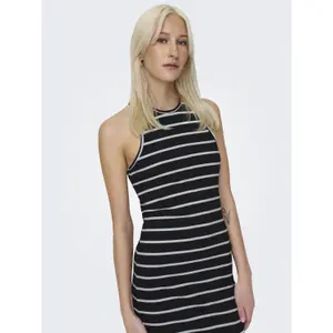 Vestido ajustado Only Belfast image-4