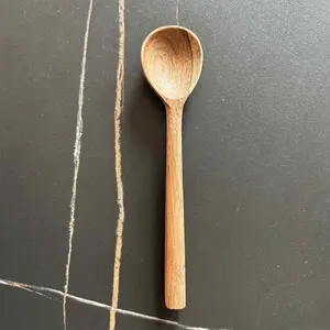 Malá dřevěná lžička Opjet image-2