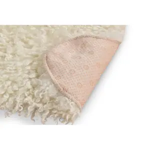 Faux fur curly animal skin rug Opjet Octave image-1