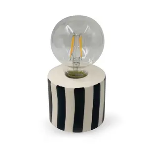 Dekoracyjna lampa w paski Opjet image-0