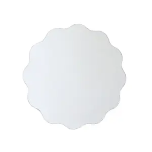 Wavy edged round mirror Opjet image-0