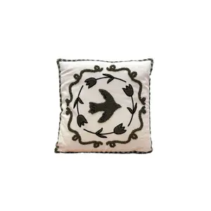 Coussin influence colombe Opjet image-0